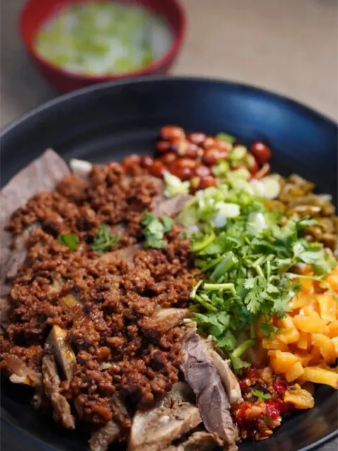 LA New Year’s Eve Feast 🍲 ~ $20 per Person for a Cozy Reunion Vibe